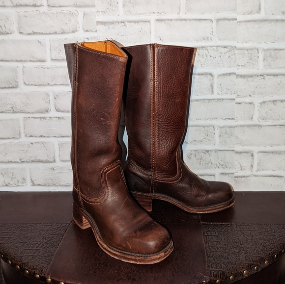 Frye Campus Boots, Brown Leather Heeled Boots - Picture 2 of 16